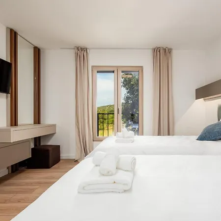 Gemella Zadarvillas *